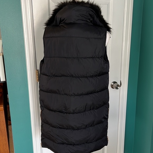 Zara Vest - Picture 12 of 12